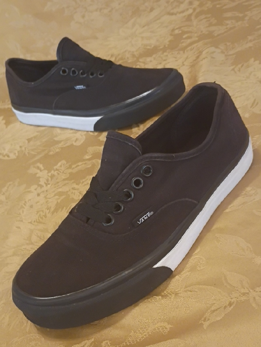 VANS Black Canvas Low-Top White/Black Sole Men's 7.0 Women's 8.5 Sneakers